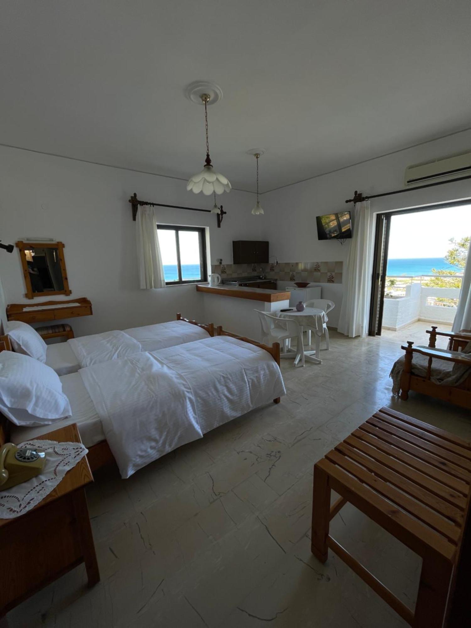 Aeolos Apartments Kolymbari Buitenkant foto
