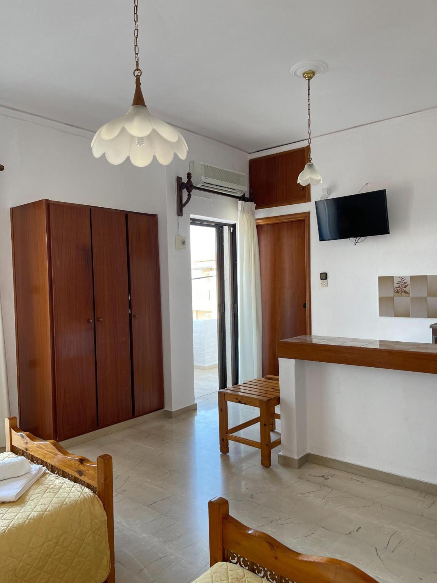 Aeolos Apartments Kolymbari Buitenkant foto