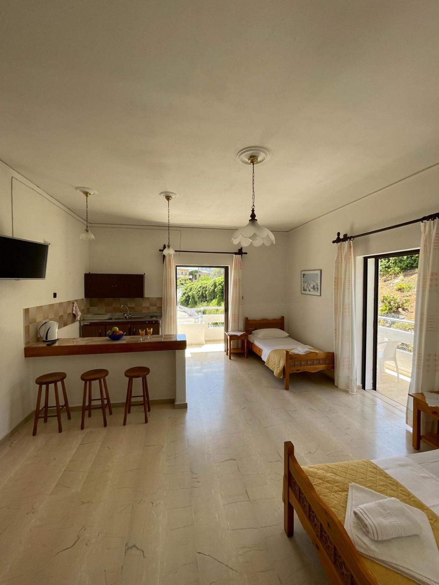 Aeolos Apartments Kolymbari Buitenkant foto