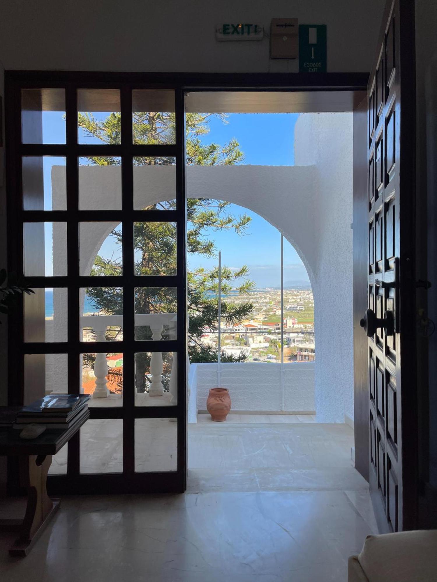 Aeolos Apartments Kolymbari Buitenkant foto