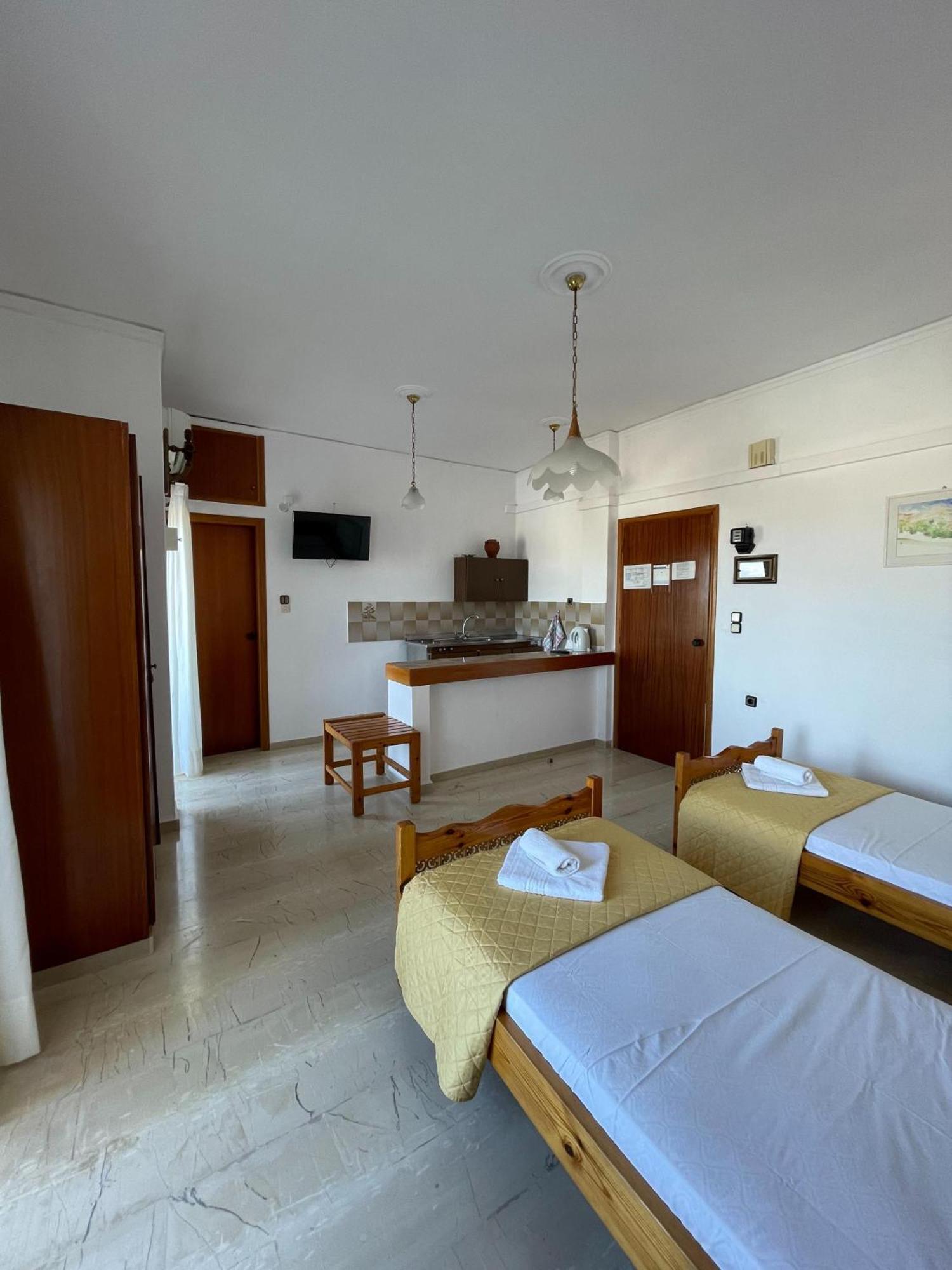 Aeolos Apartments Kolymbari Buitenkant foto