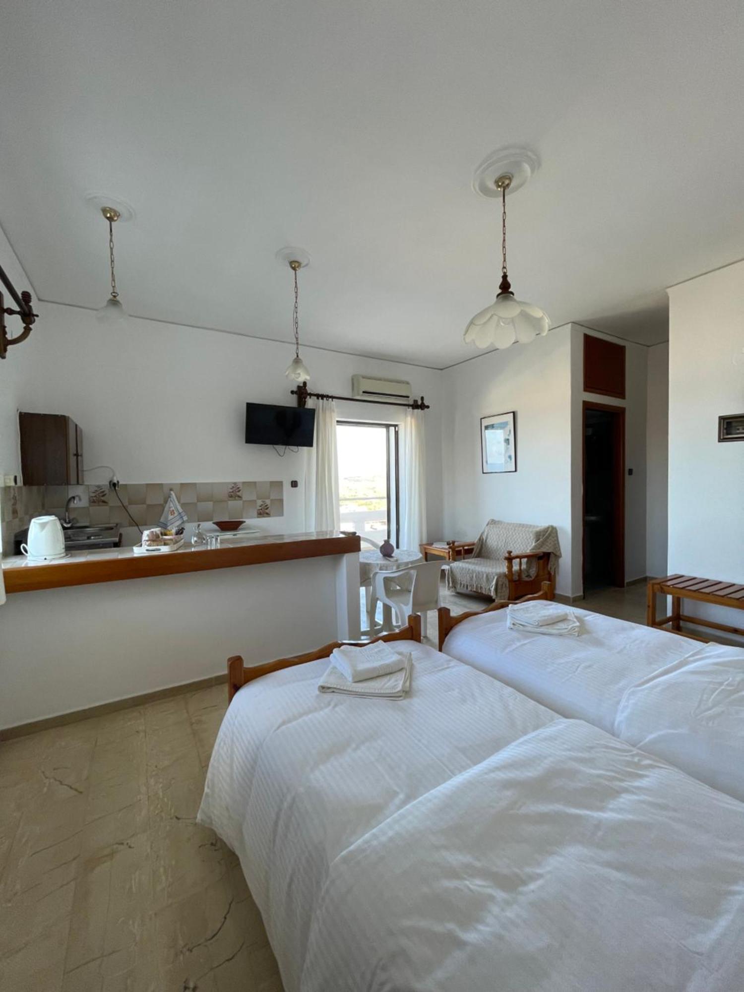 Aeolos Apartments Kolymbari Buitenkant foto