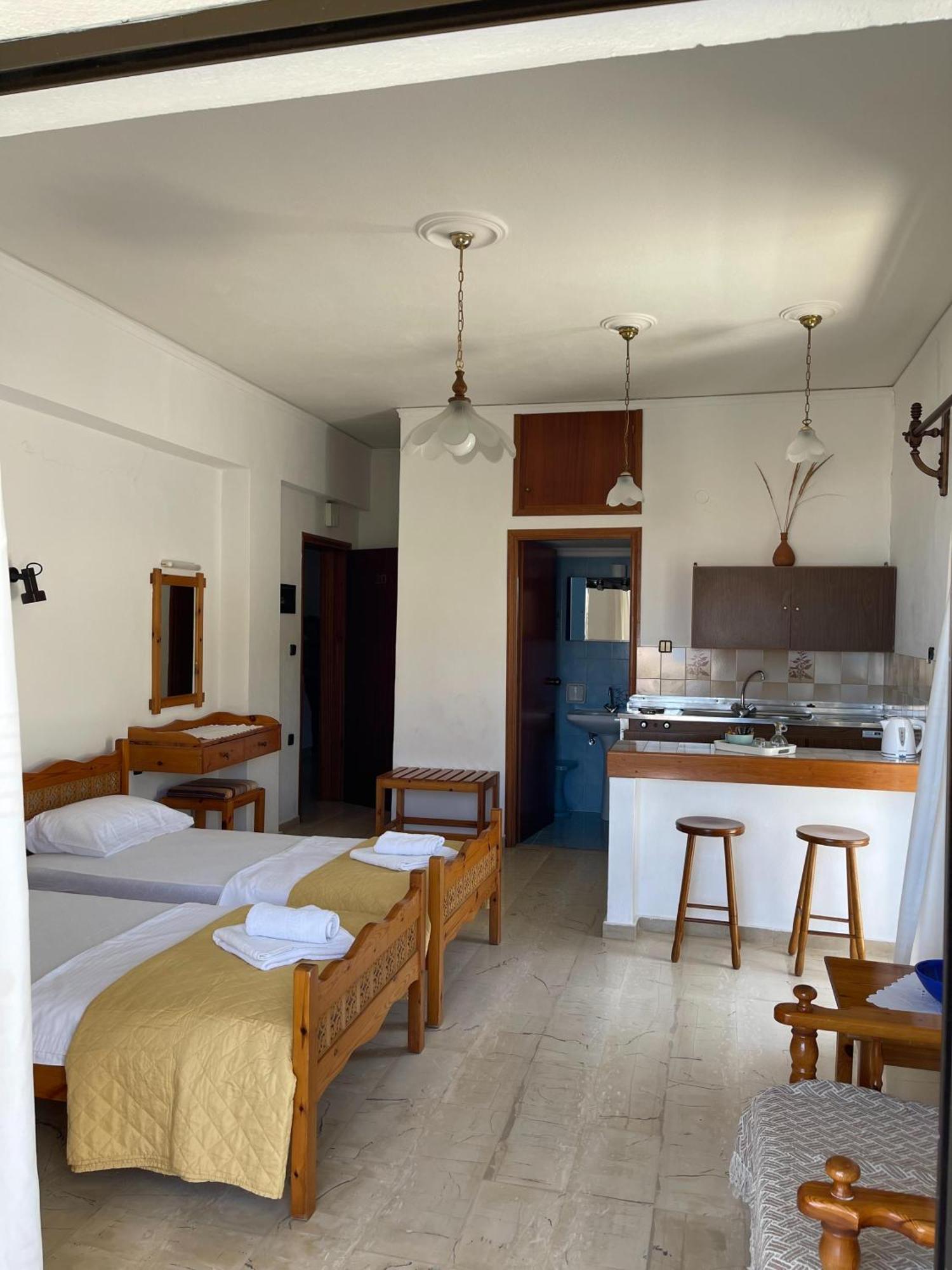 Aeolos Apartments Kolymbari Buitenkant foto